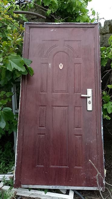 giris qapilari: *Roya*. Kod : 0700 SeF qapi satilir Olculer eni.96 sm, hunduru — 1