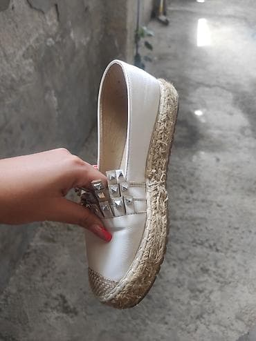 Ağ rəngli qadın espadril ayaqqabı - Üst material: yumşaq dəri