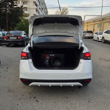 nisanlar: Nissan Versa: 1.6 l | 2020 il Sedan — 2