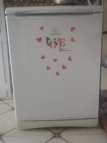 mini soyuducular: Mini Indesit Soyuducu Satılır, rəng - Ağ — 2