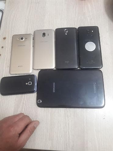Smartfon və planşet dəsti Məhsul tərkibi: - 4 ədəd Samsung smartfonu