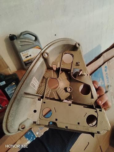 reflektör mont: Çeşqanın arxa faranın sağ terefin reflektoru, əhmədlidədi — 2