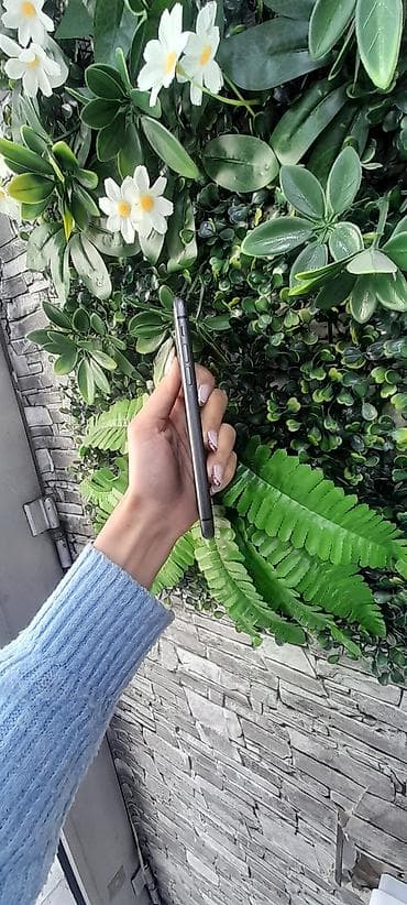 IPhone 11, 64 GB, Qara, Face ID — 4