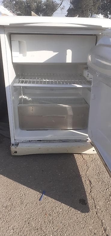 soyducu mini: Mini Indesit Soyuducu Satılır, rəng - Ağ — 4