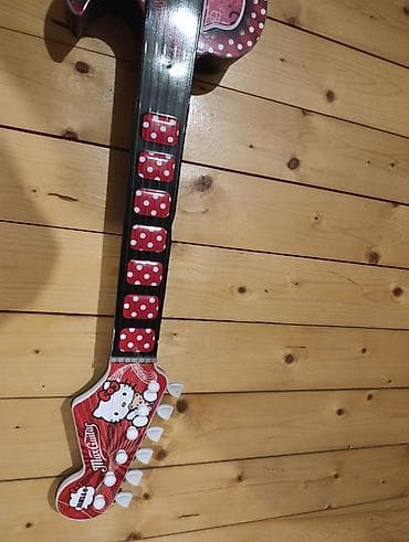 Yataqlar: Hello Kitty temalı uşaq elektro gitara oyuncağı - Rəng — 3