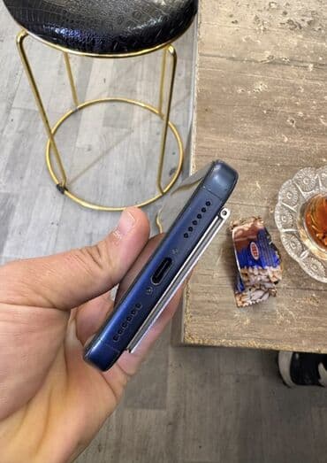 BMW: IPhone 17 Pro Max, 256 GB, Mavi, Barmaq izi, Face ID — 6