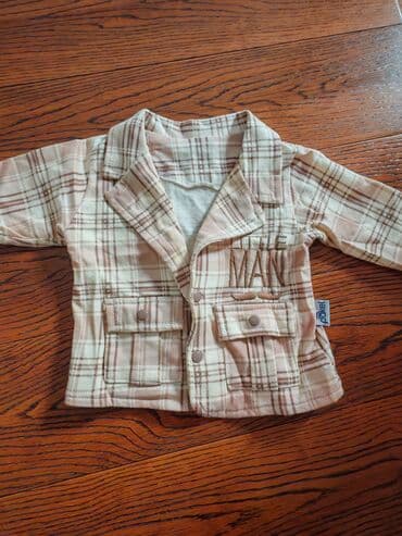 детская верхняя одежда: Uşaq geyimləri dəsti 1) Qalın kapüşonlu jaket: - Ön hissədə “BOYS — 3