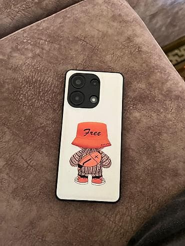 bluetooth qulaq: Redmi smartfon - Model: Redmi (arka qapaqda “Redmi” loqosu və “108MP” — 2