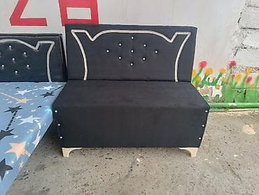 Mini salon ucun divan təzədir eni 60 uzunu 1 metir hazir əldə olur