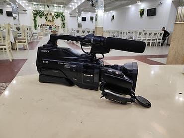 Sony HXR-MC1500 peşəkar video-kamera ela veziyyetdedi.hal hazirda