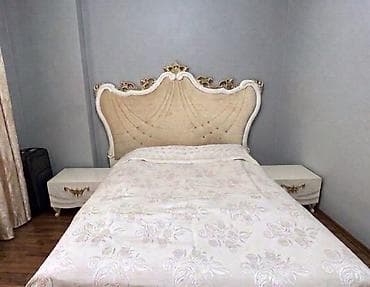Taxt və iki tumba 260 manat taxtın bazası yoxdur ünvan Saray qəs — 1