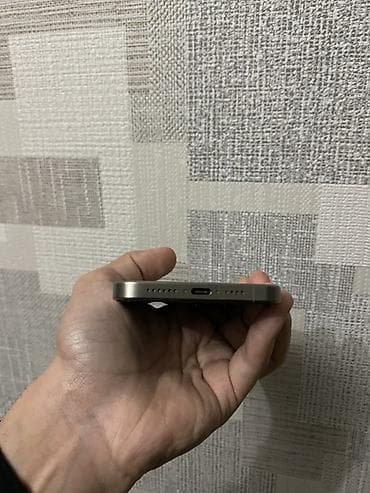 IPhone 15 Pro Max, 256 GB, Natural Titanium — 2