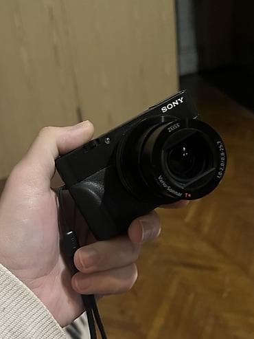 usb vifi: Sony kompakt fotoaparat – RX100 seriyası (ZEISS Vario‑Sonnar T* — 4