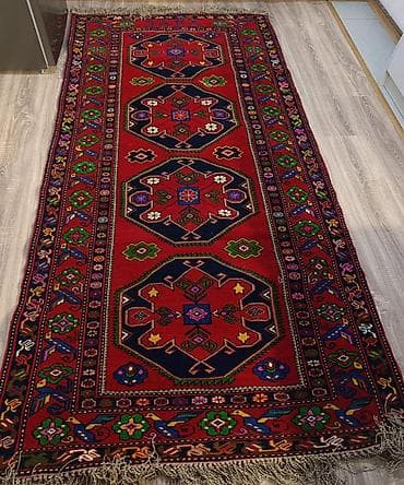 dekorativ xalca: Qırmızı əsaslı ənənəvi Azərbaycan xalçası - Ölçü təxmini: 1,5 x 3 m — 1