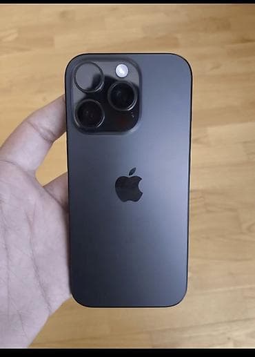 wifili kamera: IPhone 15 Pro, Qara, Face ID — 3