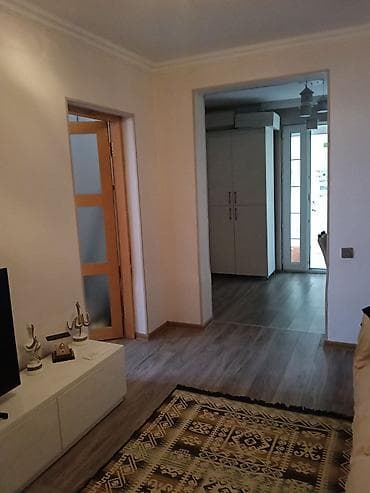Ev üçün mebel: Mebel dəsti – yataq otağı və qonaq otağı üçün Yataq otağı: - Yumşaq — 6