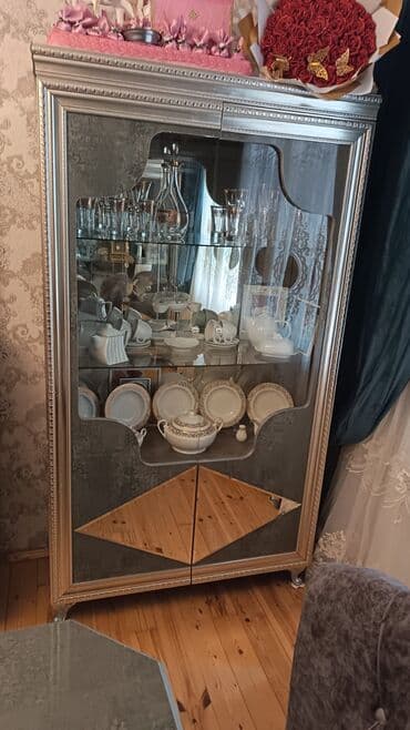 Seyflər: İşlənmiş, TV stend — 1