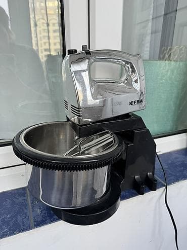 Duxovkalar: Mikser 1 dəfə işlənib əla vəzyətdədi. 20 manat — 1