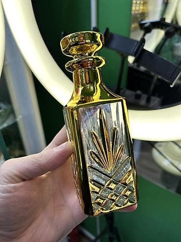 Rəng - Qızılı, Şüşə