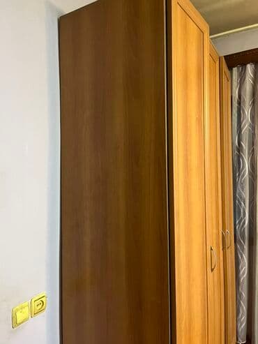 taxta şkaf: Açılan, 3 qapılı Düz dolab, Qarderob, paltar dolabı — 2