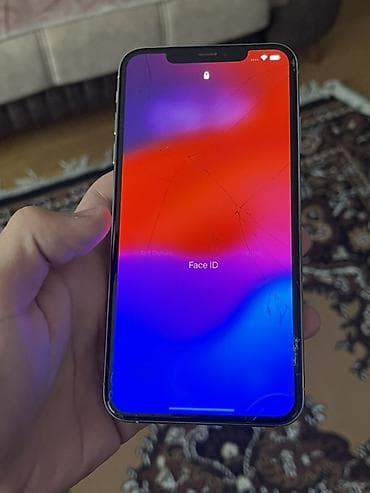 IPhone X, 64 GB, Gümüşü, Face ID — 1