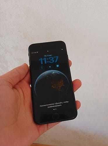 iphone 16 e4: IPhone SE, Qara, Barmaq izi — 1