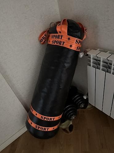 Груша для бокса. Абсолютно новая. Примерно 1,20 высота