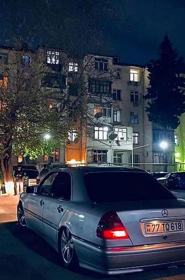 mercedec: Mercedes-Benz S-Class (W220), gümüşü salam alekum 1994 2001 yıqılb — 1