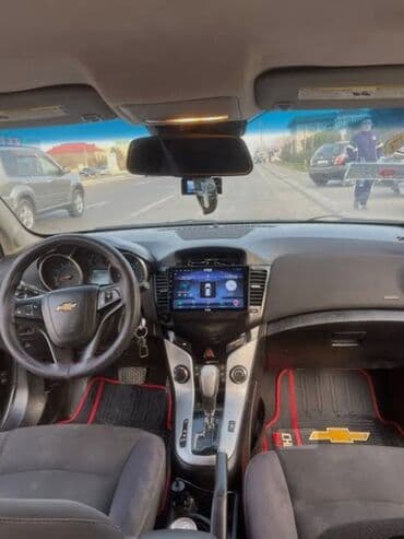 Chevrolet Cruze: 2 l | 2012 il 218000 km Sedan