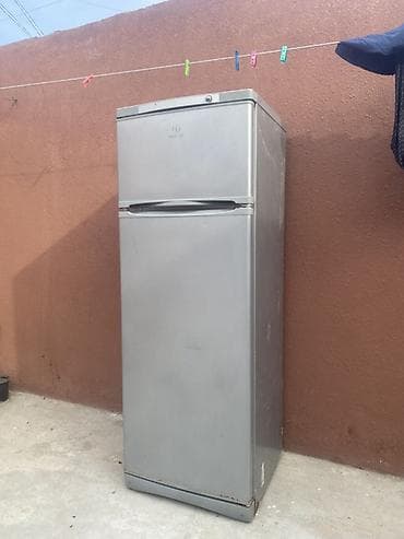 philips xenium x125: 2 qapılı Indesit Soyuducu Satılır, rəng - Boz, Təkərli — 1