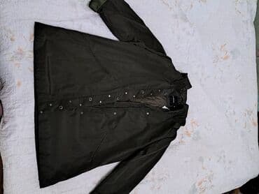 женский плащ новый: Turkiyede Faik Sonmezden alinib.Yenidi olcu boyuk oldugu ucun — 1