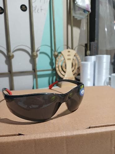 Eynəklər: Yeni — 1