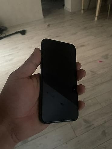 iphone xs pro max: IPhone 11 Pro, 128 GB, Qara, Qırıq — 1