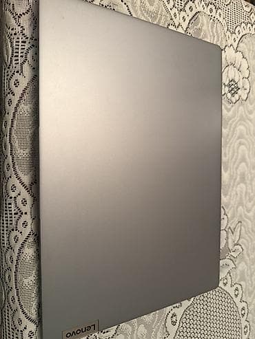 Lenovo noutbuk – gümüşü gövdə, yüngül və nazik korpus. Texniki