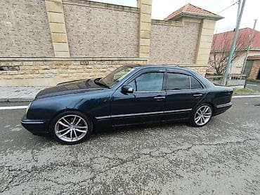 mercedes mini: Mercedes-Benz E-Class (W210) sedan - Kuzov: 4 qapılı sedan, tünd — 2