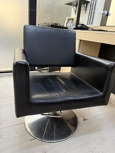 berber stol: 2 güzgü, 1 kreslo, 1 resepşın masası hamısı 350 azn — 4