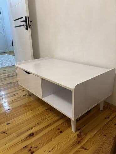 Düz masa, Açılmayan, Təkərsiz, Parlaq laminat