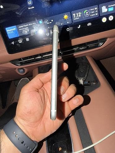 iphone 11 pro max islenmis: IPhone 11, Ağ, Face ID — 3