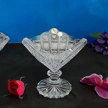 qapi rengleri: Tom xrustal ferqli dizaynda 2 eded konfet qabilar. cutu 275 azn — 2