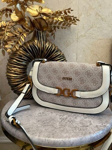 cüzdanlar: Çiyin çantası, Guess — 1