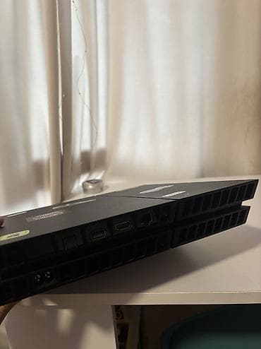 pixel 4: PlayStation 4 Fat satılır. Konsol tam işlək vəziyyətdədir və heç bir — 2
