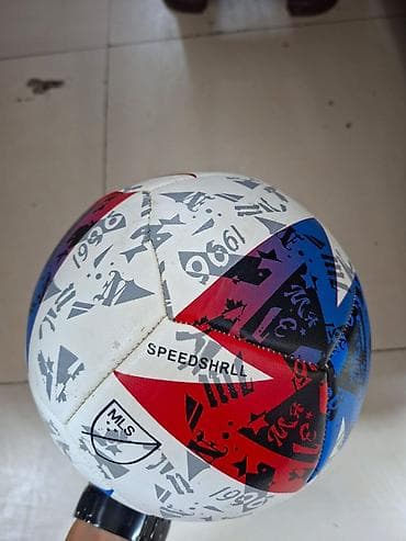 top setka: Futbol və voleybol topları – müxtəlif modellər - Futbol topları: Ağ — 1