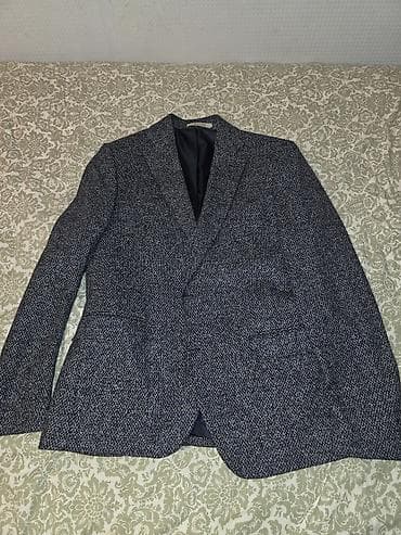 Kişi üçün klassik tvid üslubunda yun tək pencək. Türkiyədən 170 manata