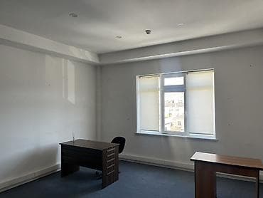 Ofis oturacaqları: Ofis üçün hazır mebel dəsti Tərkibi: - 2 ədəd iş masası (taxta — 5