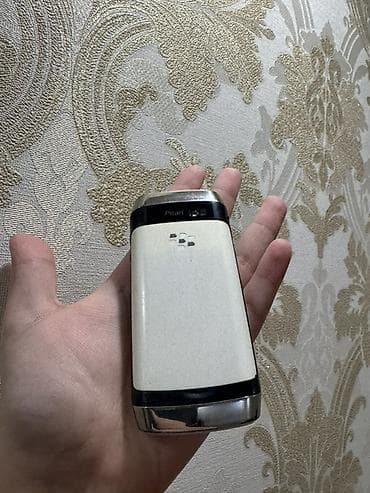 Blackberry Pearl 3G 9105, rəng - Gümüşü, Düyməli