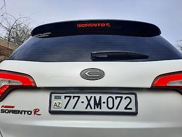 kia reo: Kia Sorento R (ağ rəng) krossover/SUV - Eksteryer: LED ön fənərlər — 3