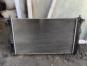 Mühərrik soyutma radiatorları: Avtomobil üçün mühərrik soyuducu radiator - Material: alüminium — 3