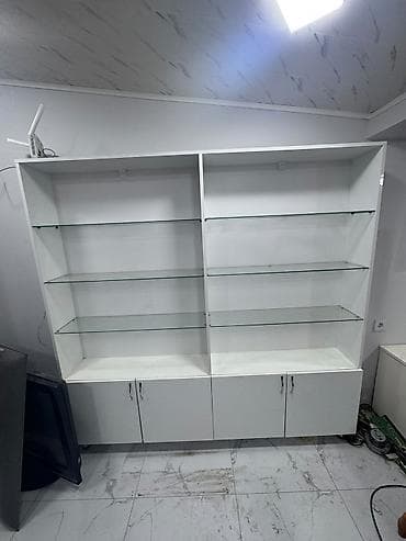 kunc diva: Ağ rəngli mebel dəsti – vitrin şkafları və L formalı iş/administrator — 2