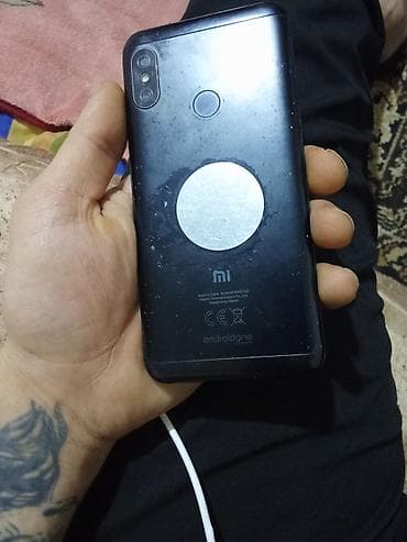 m 11 lite: Xiaomi Mi A2 Lite, 64 GB, rəng - Qara, 
 İki sim kartlı — 2