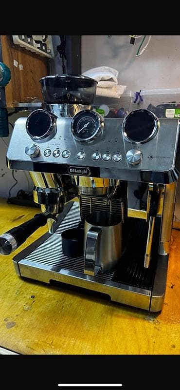 pc hisseleri: Qəhvə maşını Delonghi, Yarımavtomat — 1